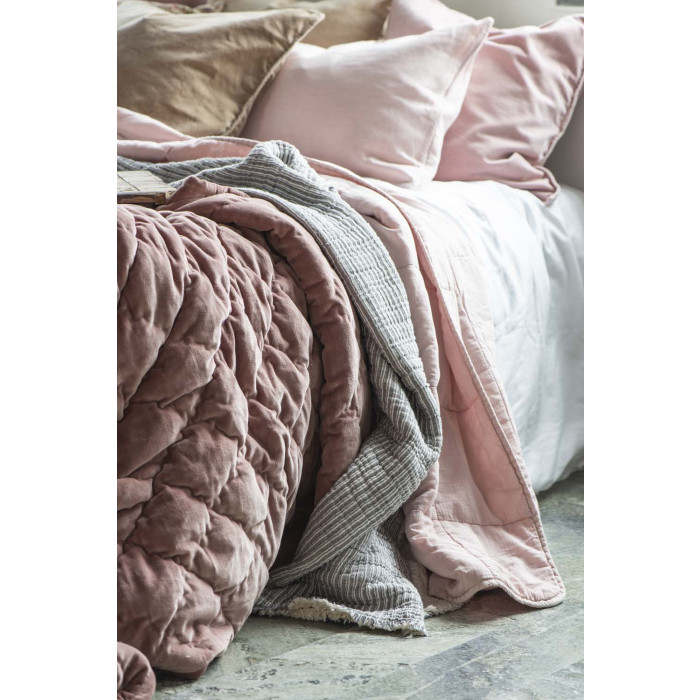 Narzuta rose Ib Laursen, 240 cm